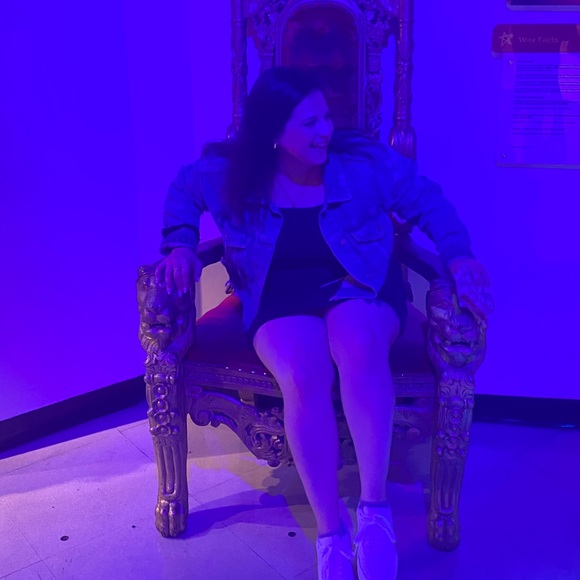 Meet your Posher, Natalie - Picture 1 of 1